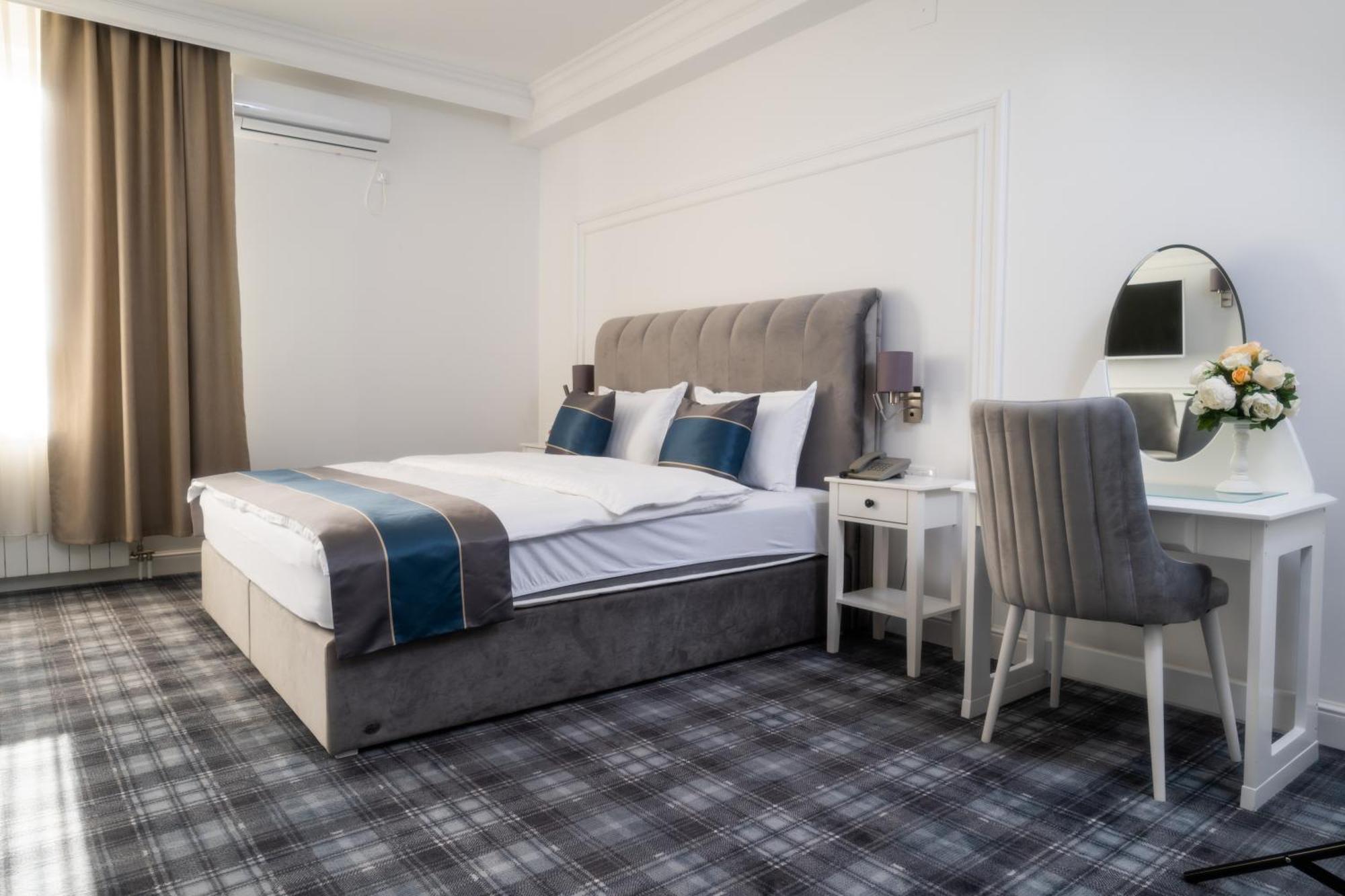 Hotel Mio City Kula Ngoại thất bức ảnh