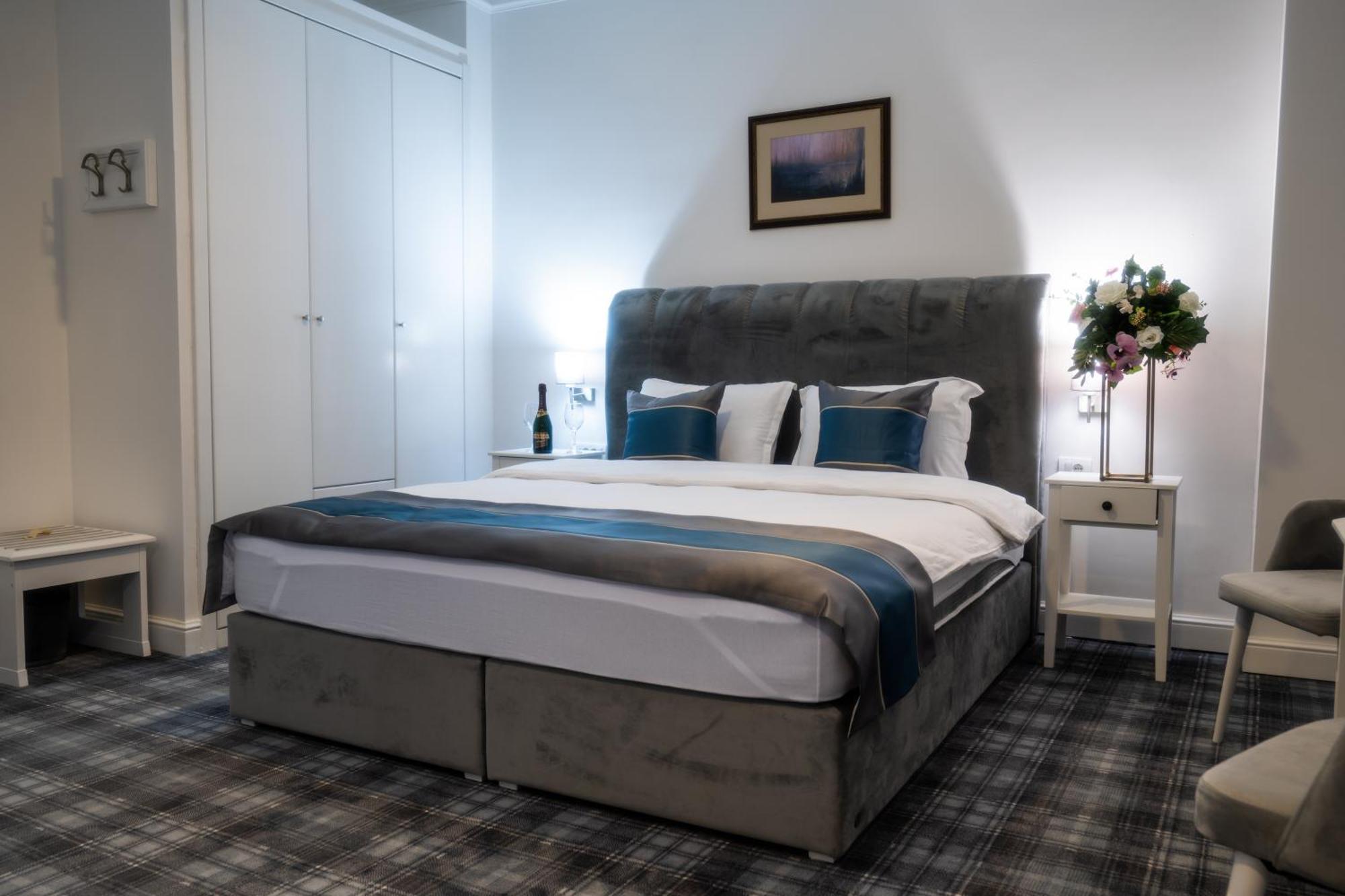Hotel Mio City Kula Ngoại thất bức ảnh