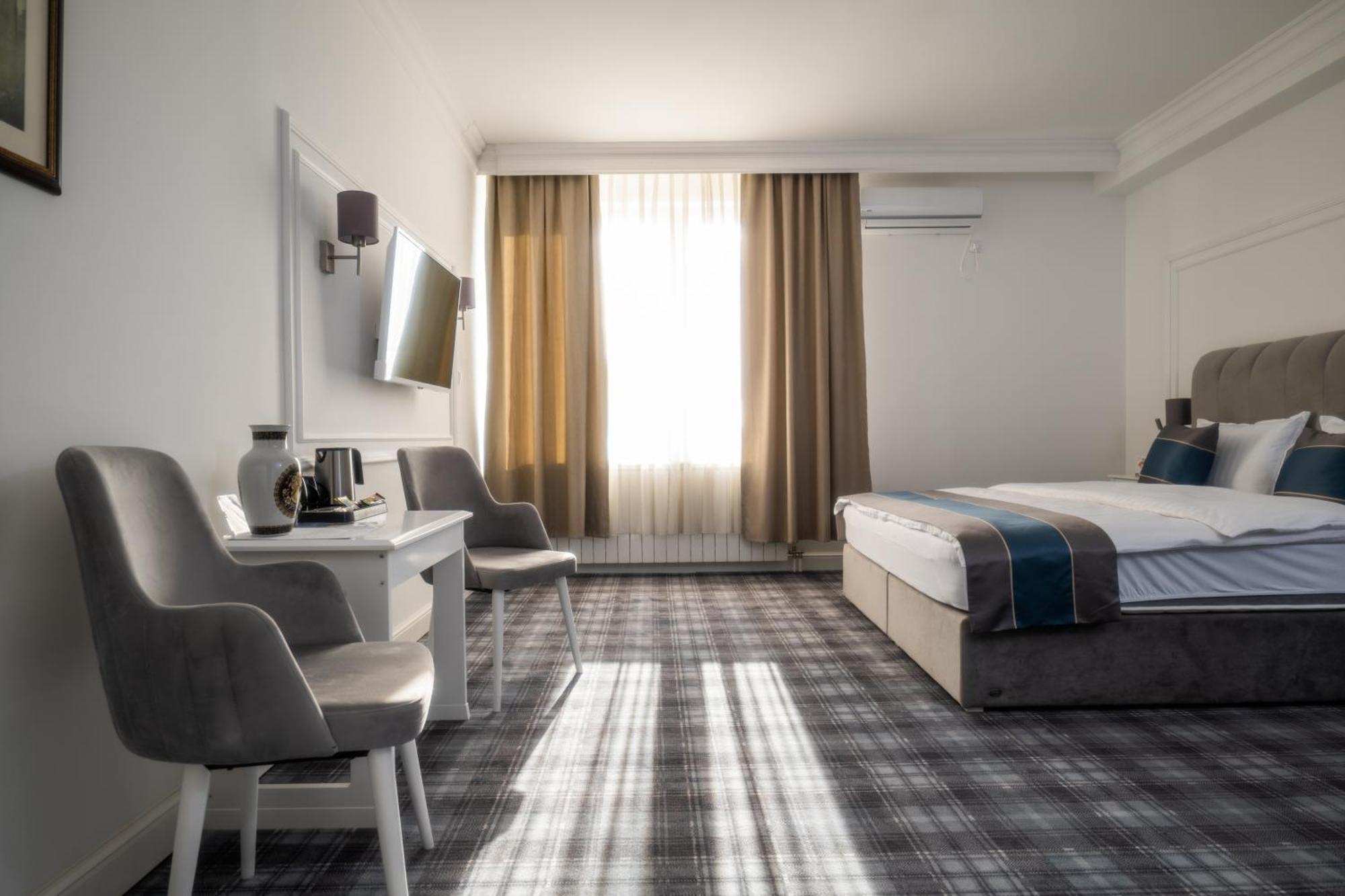 Hotel Mio City Kula Ngoại thất bức ảnh