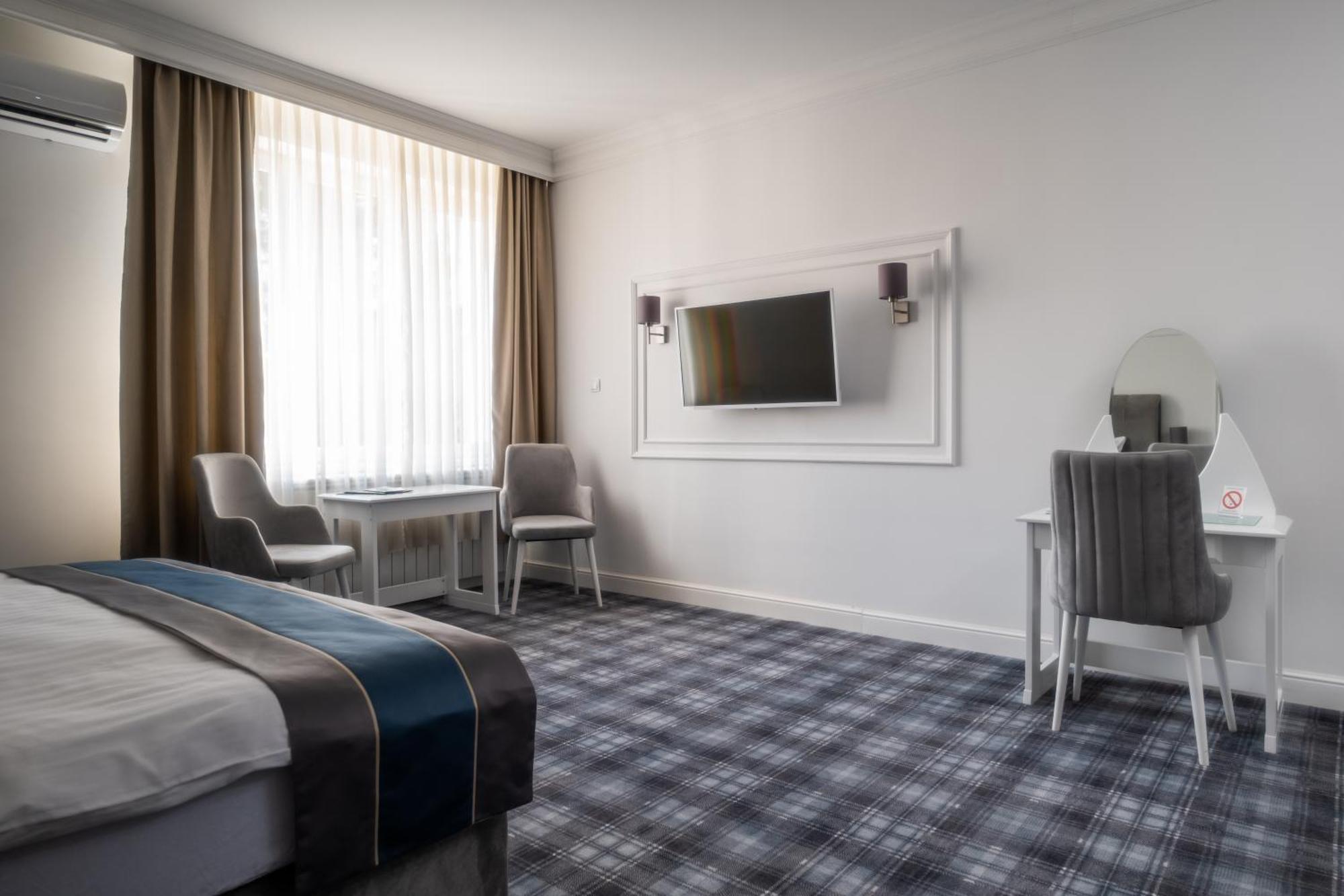 Hotel Mio City Kula Ngoại thất bức ảnh
