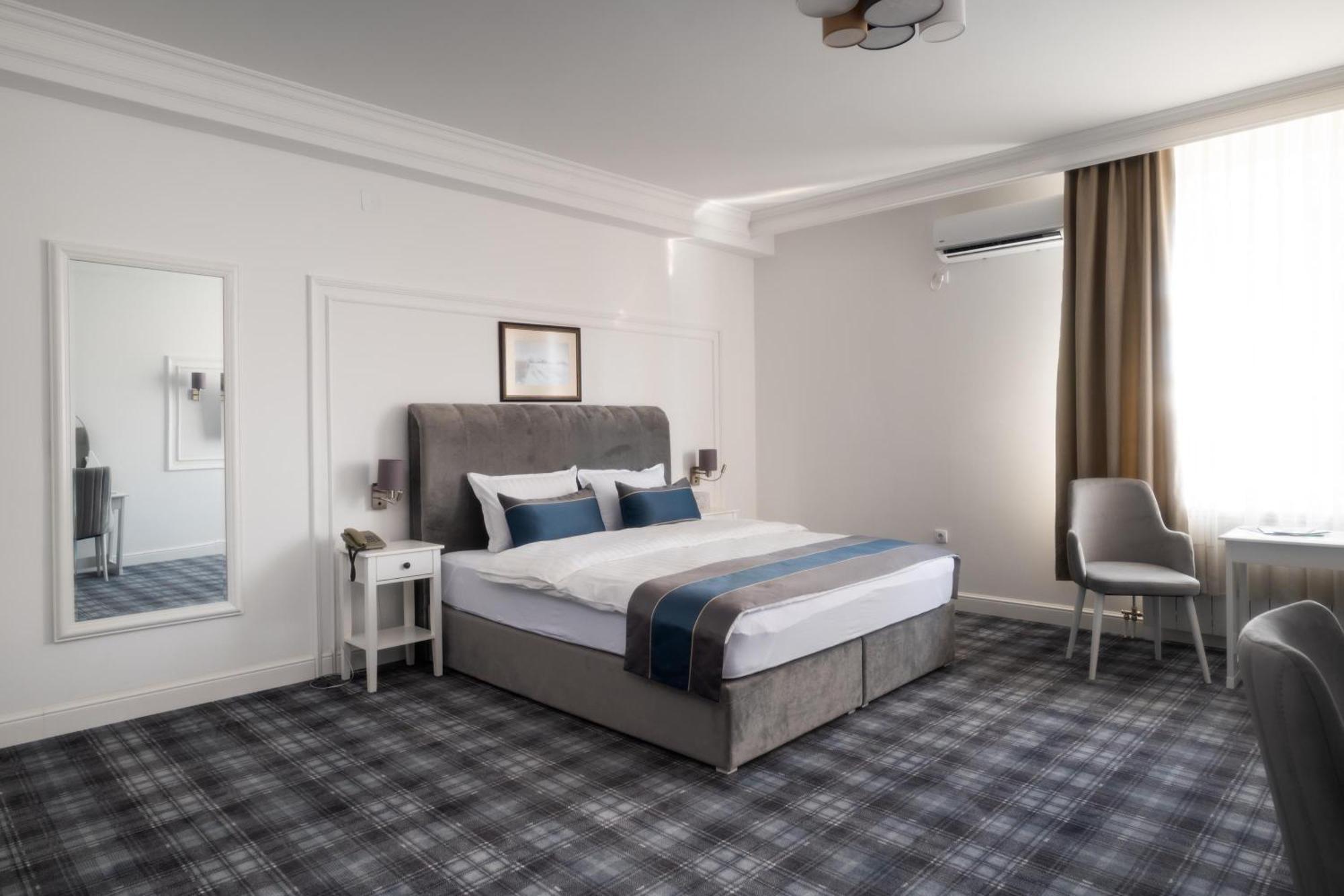 Hotel Mio City Kula Ngoại thất bức ảnh