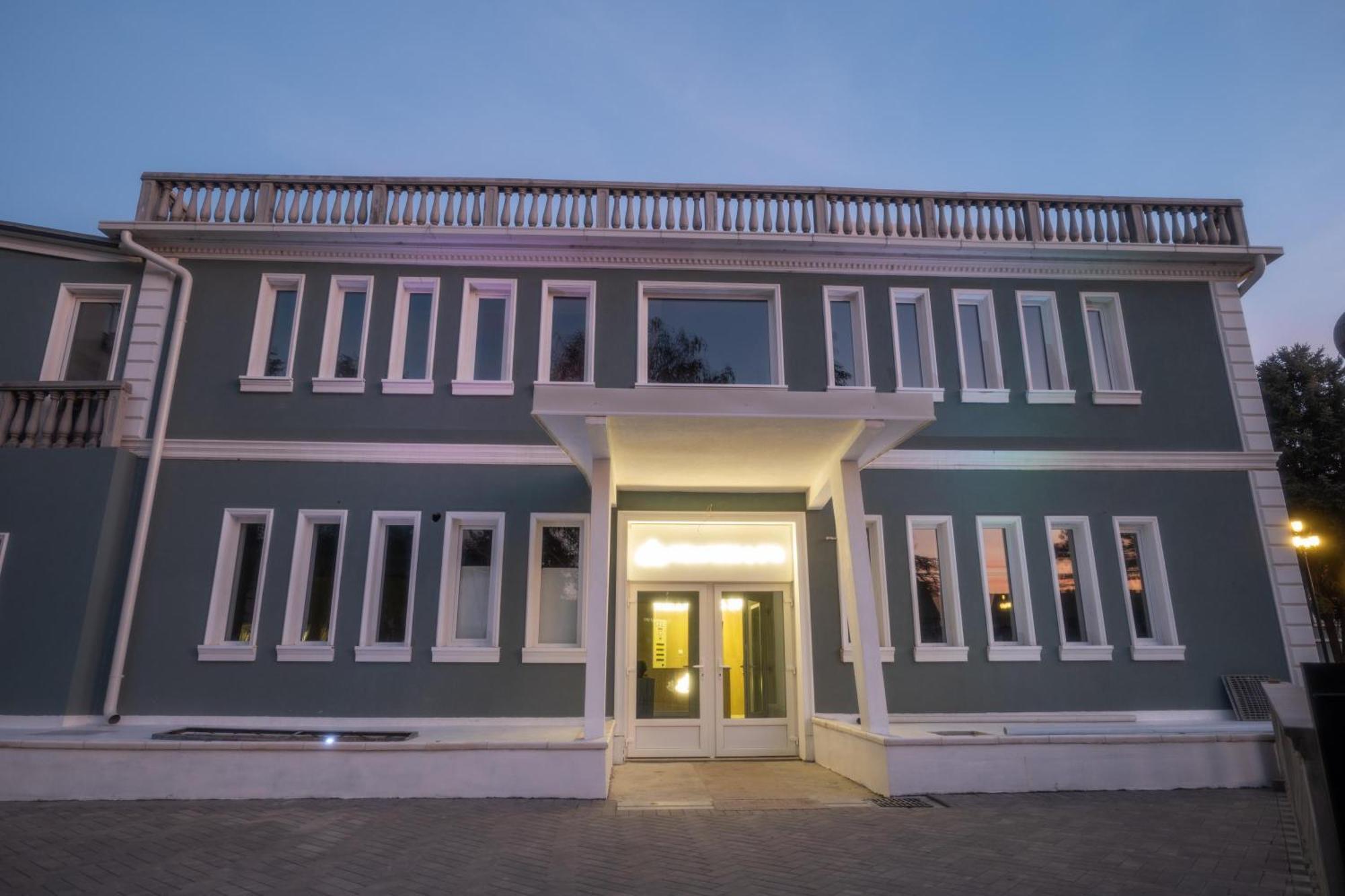 Hotel Mio City Kula Ngoại thất bức ảnh