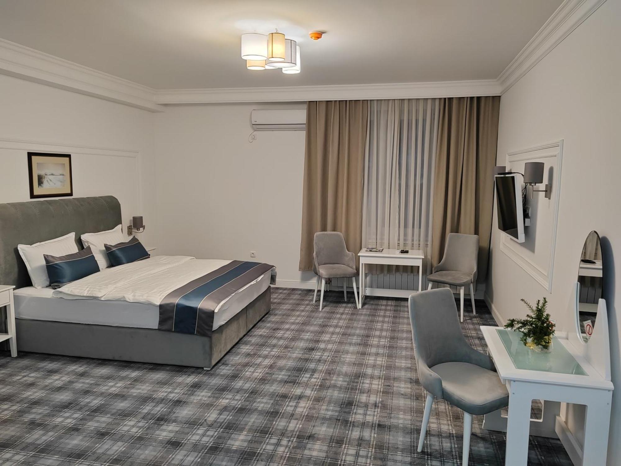 Hotel Mio City Kula Ngoại thất bức ảnh